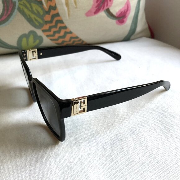 NEW Givenchy Black Square Oversized Sunglasses main image 13